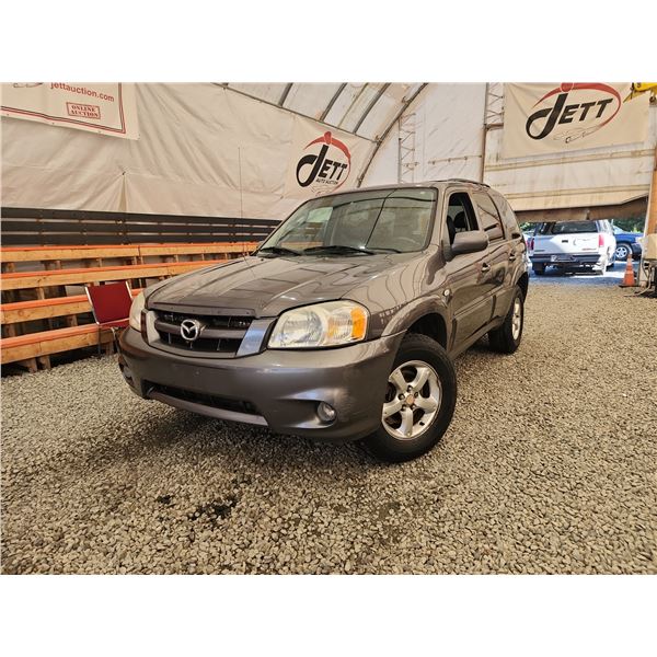 2006 MAZDA TRIBUTE, GREY, 331888 KMS, FOUR WHEEL DRIVE. - BM25990