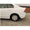 Image 29 : 2008 HONDA CIVIC HYBRID, WHITE, 91552 MILES, FRONT WHEEL DRIVE. - D800071