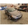 Image 10 : 2014 CHRYSLER 200, GREY, 166207 KMS, FRONT WHEEL DRIVE. - D229947