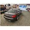 Image 16 : 2014 CHRYSLER 200, GREY, 166207 KMS, FRONT WHEEL DRIVE. - D229947
