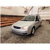 Image 2 : 2005 FORD FOCUS SE, GRAY, 191085 KMS, FRONT WHEEL DRIVE. - D252442