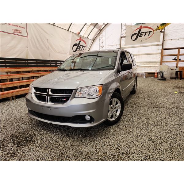 2017 DODGE GRAND CARAVAN, SILVER, 197659 KMS, FRONT WHEEL DRIVE. - J666695
