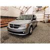Image 2 : 2017 DODGE GRAND CARAVAN, SILVER, 197659 KMS, FRONT WHEEL DRIVE. - J666695