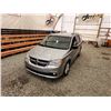 Image 4 : 2017 DODGE GRAND CARAVAN, SILVER, 197659 KMS, FRONT WHEEL DRIVE. - J666695
