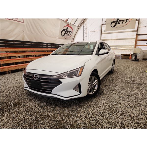 2019 HYUNDAI ELANTRA, WHITE, 111214 KMS, FRONT WHEEL DRIVE. - J801546