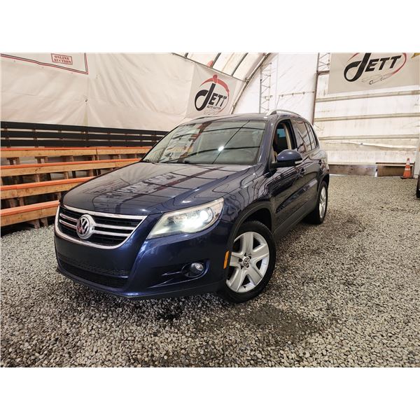 2011 VW TIGUAN, NAVY, 172897 KMS, ALL WHEEL DRIVE. - D568483