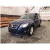 Image 2 : 2011 VW TIGUAN, NAVY, 172897 KMS, ALL WHEEL DRIVE. - D568483