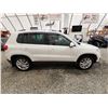 Image 11 : 2013 VW TIGUAN, WHITE, 274878 KMS, ALL WHEEL DRIVE. - D509490