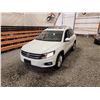 Image 3 : 2013 VW TIGUAN, WHITE, 274878 KMS, ALL WHEEL DRIVE. - D509490
