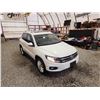 Image 9 : 2013 VW TIGUAN, WHITE, 274878 KMS, ALL WHEEL DRIVE. - D509490