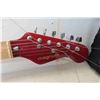 Image 3 : Magnum Electric Guitar with Hard Case 
