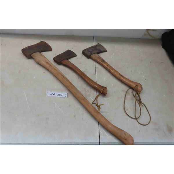 Axe+ 2 Hatchets 
