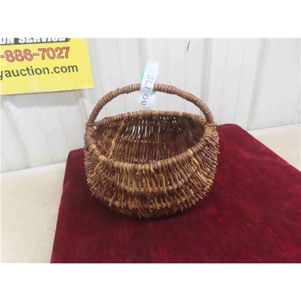 First Nations Cree Vintage Handmade Willow Basket 11'' 