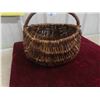 Image 3 : First Nations Cree Vintage Handmade Willow Basket 11'' 