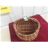 Image 6 : First Nations Cree Vintage Handmade Willow Basket 11'' 