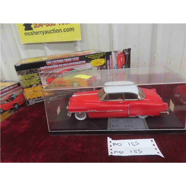 1953 Cadillac 1:18 Diecast in Collector Showcase 