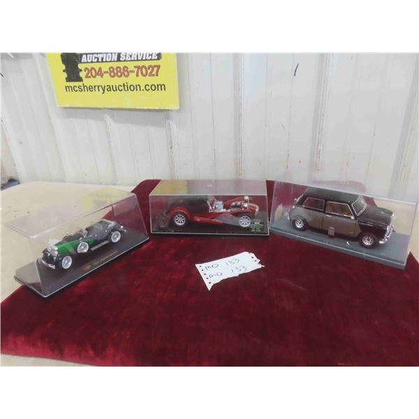3 Diecast Cars in Show Cases 1:25 Scale 