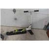 Image 3 : (2) Snow Scooters 
