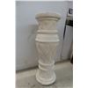 Image 4 : Pedestal 25" High