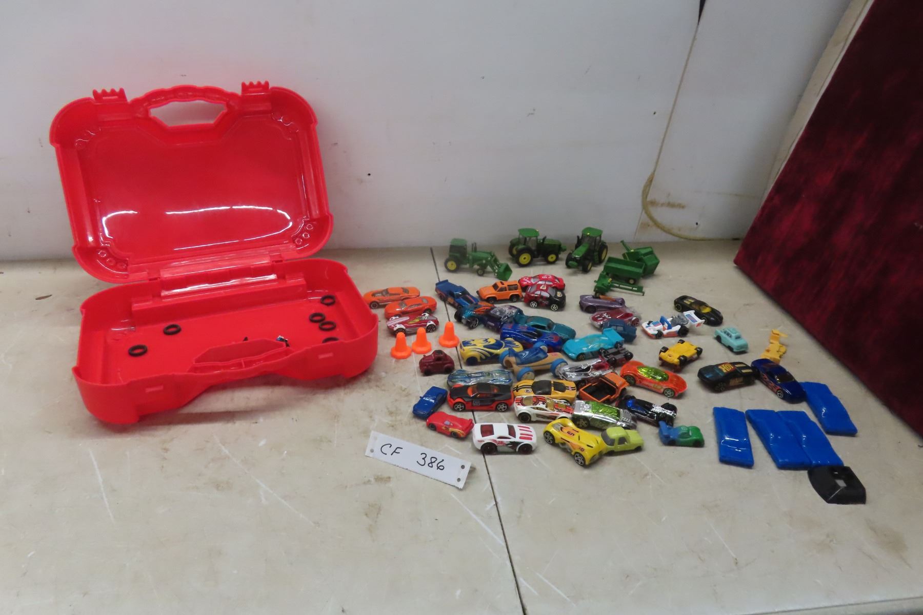 Die Cast, Trucks + John Deere Load, Tractor + Implements with Case