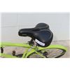 Image 4 : Variable Speed Bike with Kickstand 27"