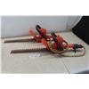 Image 1 : 2 Electric Black and Decker Hedge Trimmers 16"