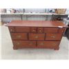 Image 1 : Vilas Maple Dresser 31"x 56"x17"