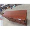 Image 2 : Vilas Maple Dresser 31"x 56"x17"