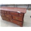 Image 4 : Vilas Maple Dresser 31"x 56"x17"