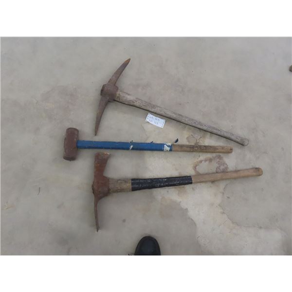 2 Picks + Sledge Hammer 