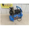Image 3 : Mastercraft 1 hp 3 Gallon Air Compressor 