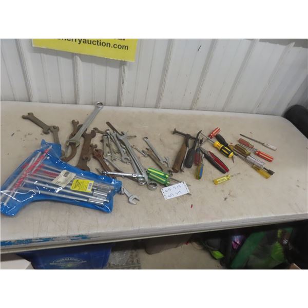 7 Piece Combination Set Wrenches, Screw Drivers +