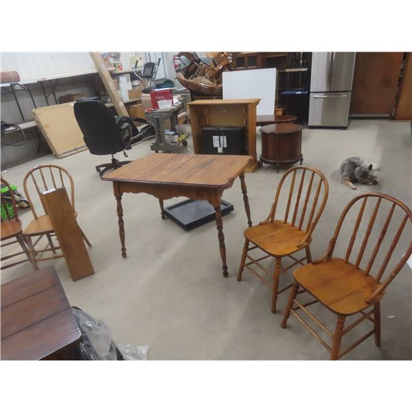 Table 30"x41"x29" Plus Leaf + 4 Chairs 