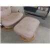 Image 4 : Leather / Leather Style Swivel Chair + Ottoman 
