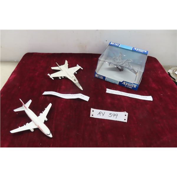 New in Box Metal Armour 1/100 Scale Canadian