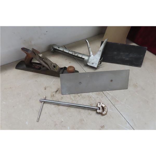 2 Power Tools: Jig Saw, Sander and Hand Tools: Stanley Planer, Hatchets, Caulking Gun, Crow Bar + Ro