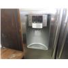 Image 2 : Fridgidaire Stainless Side by Side 70x36x32 Ice + Water 