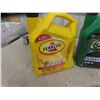 Image 4 : 10W-30 4.73L, SW20 5L, Antifreeze 3..78 x 2 Sealed 