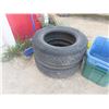 Image 1 : 2x 235/65R17 Tires 