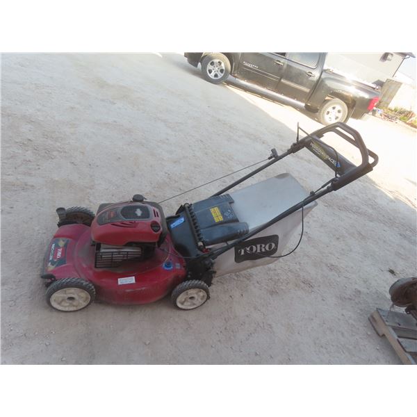 Toro 7.25 HP 190cc 22" Gas Mower with Bagger