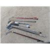 Image 1 : 8 Hockey Sticks 