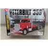 Image 4 : AMT Peterbilt 359 1/25 Scale Plastic Model Truck Kit New