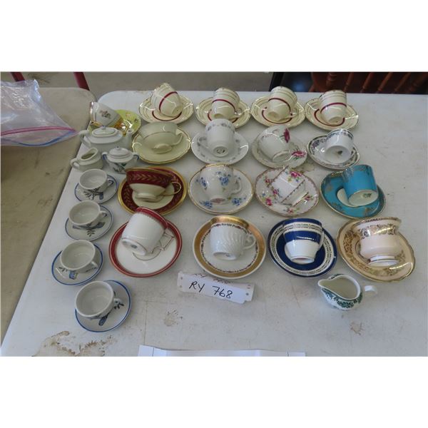 Demi Tasse Vintage Cups with Saucers Childs Bluebird 