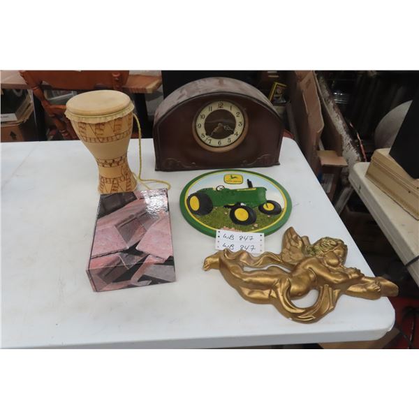 Mantle Clock John Deere 11'' Tractor Picture Puzzle