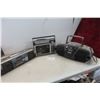 Image 1 : 3 Portable Radios, Cassettes, CD Player