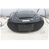 Image 7 : 3 Portable Combo Radios/CD/Cassette Players and CD's