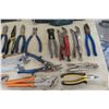 Image 4 : 2 Tool Bags with Screwdrivers Crescents Wrenches 