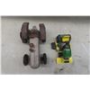 Image 3 : Metal Tractor and John Deere L110 Garden Tractor 