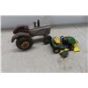 Image 5 : Metal Tractor and John Deere L110 Garden Tractor 