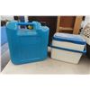 Image 2 : Plastic Pet Carriers, Kerosene 20L Container and 